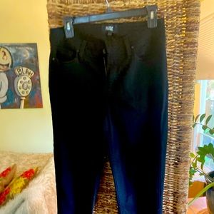 black skinny leg jeans